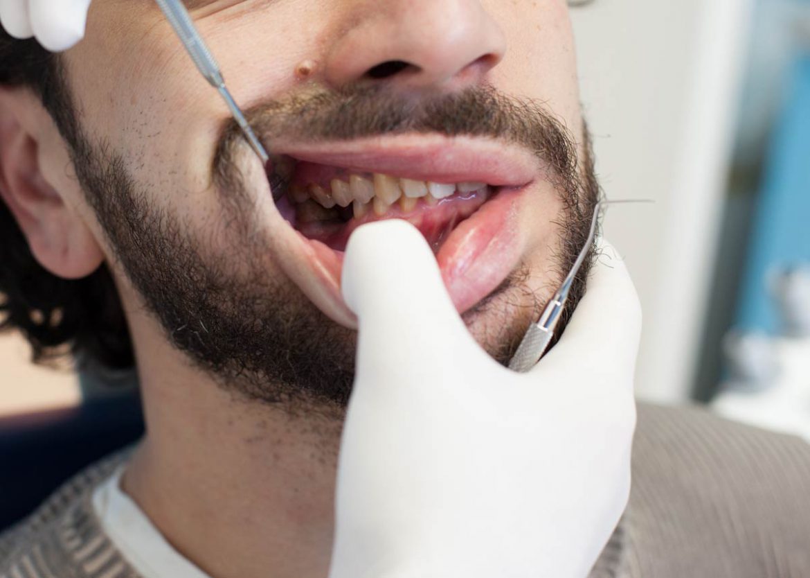 Stomatološki pregled zuba u klinici Jovšić